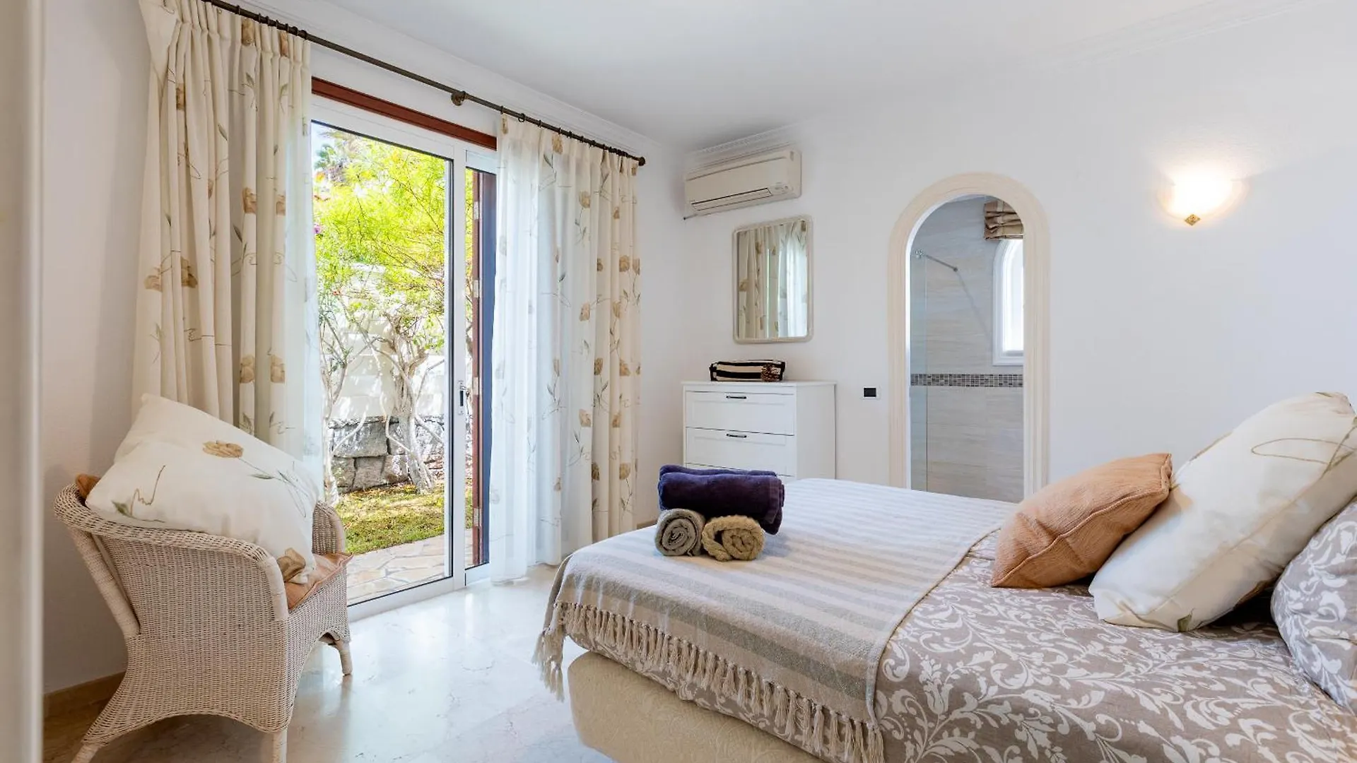 Villa Laban Crab Island Puerto de Santiago  Apartment